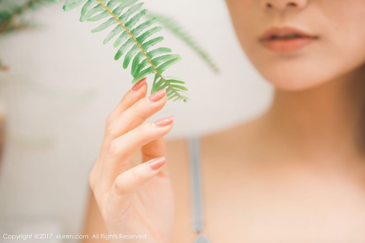 秀人网性感女神李猩一款款深情精致镂花内衣诱惑私房写真