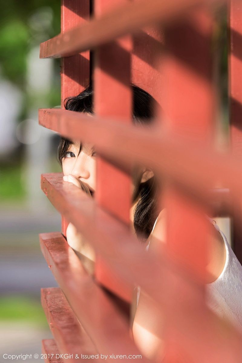 御女郎新人模特仓井优香长裙美腿清纯靓丽首套性感写真