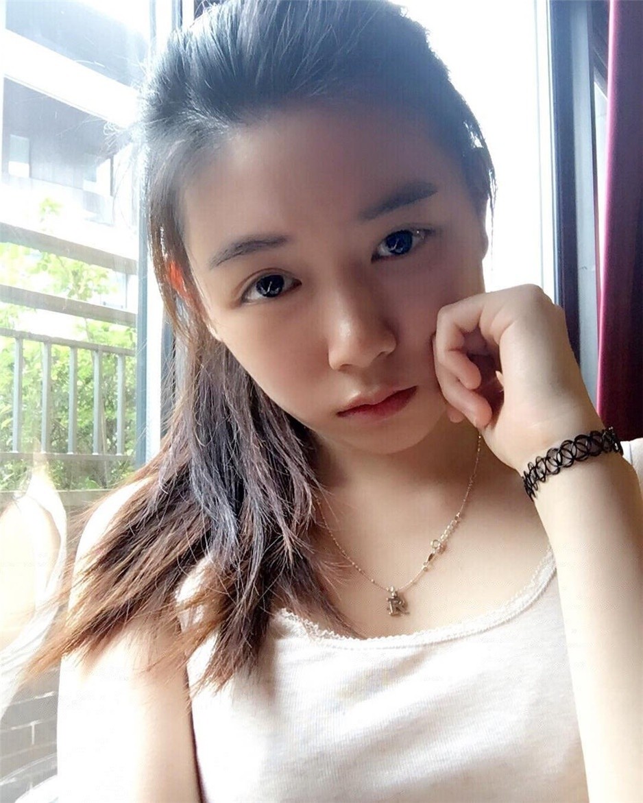 香港清纯美女施颖欣Joey生活照图片