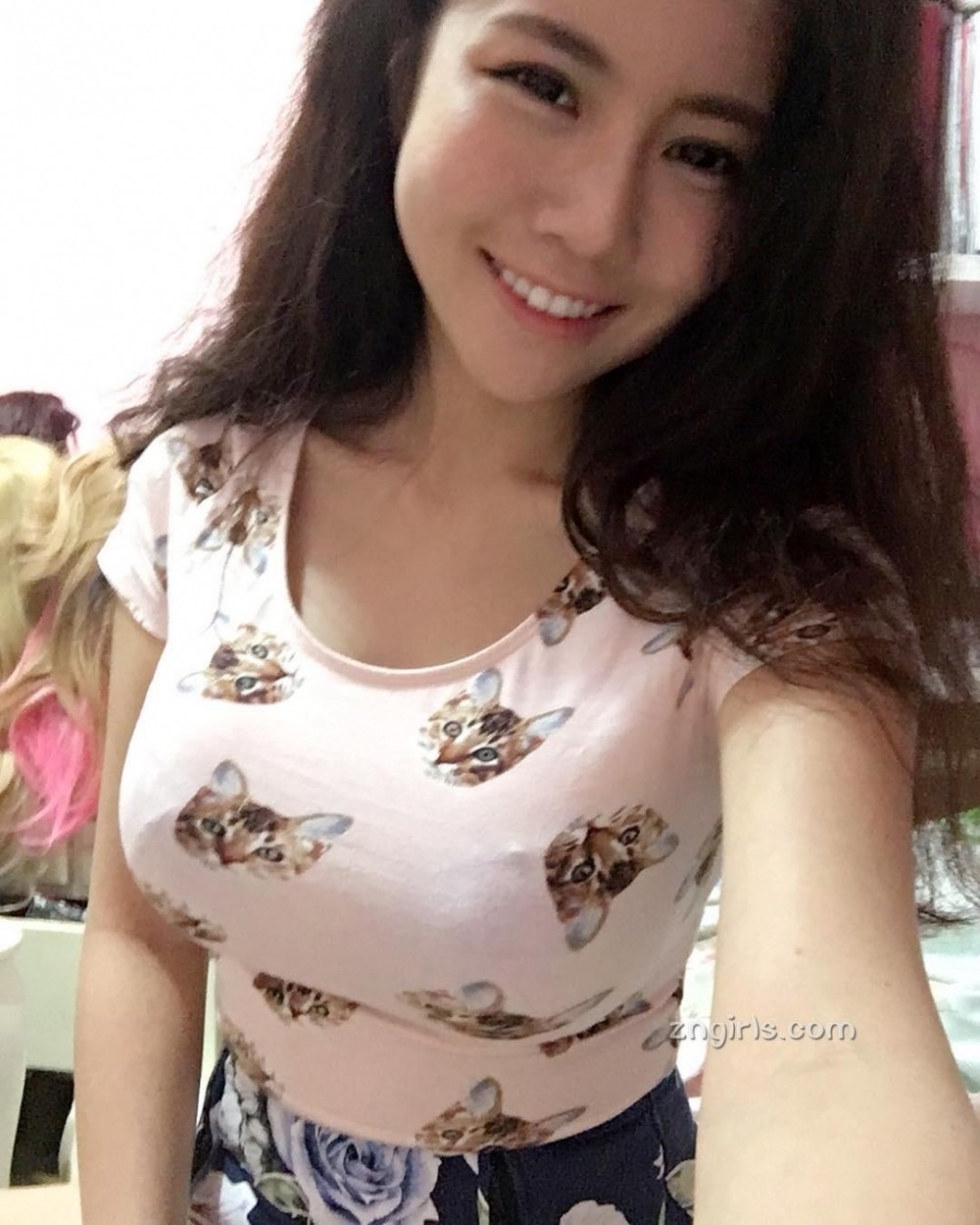 美女主播Kiara Kitty自拍私房照酥胸诱人