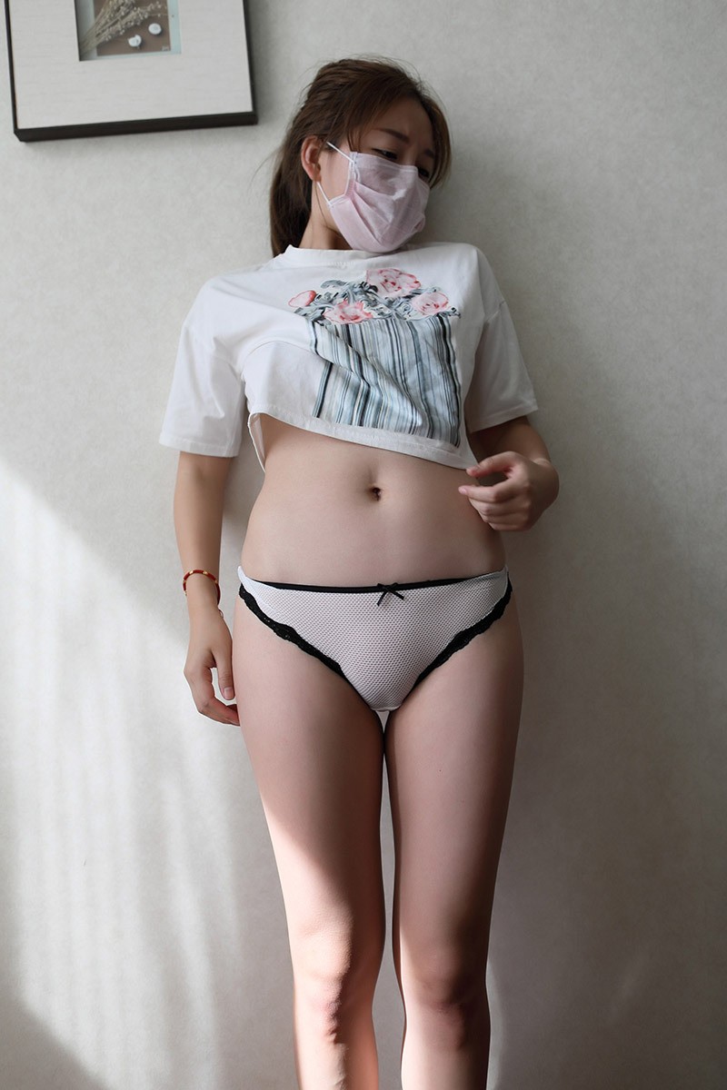 萌妹子性感内衣写真美胸美臀超火辣